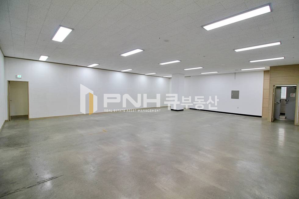경기 안양동안구 호계동 범계역 신축 급 전용 63평 대형평형 공장,사무실,연구소 추천 월세 매물번호 10881 사진 2