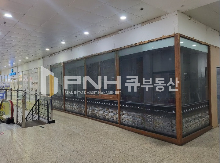 경기 안양동안구 평촌동 지하철 바로 앞 초 역세권 주차 편리 월세 매물번호 10882 사진 2
