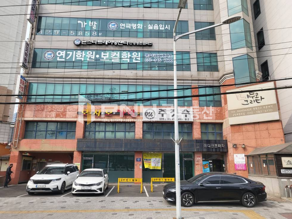 경기 안양동안구 호계동 범계 사거리 코너 노출도 좋은 유동 인구 많은 자리 분할 사용 가능 월세 매물번호 10883 사진 6