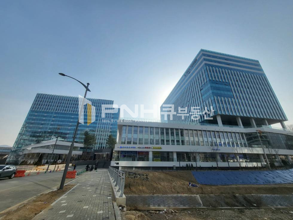 경기 과천시 갈현동 지정타 제일의 지식산업센터 상가 갈현천 조망의 고급스러운 건물 월세 매물번호 10908 사진 1