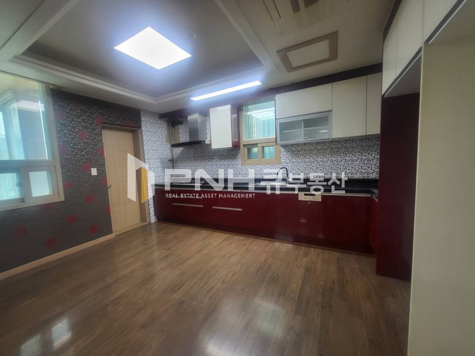 경기 안양동안구 관양동 구분 되어 있는 룸 사용 가능 넓은 테라스 정원 루프탑 월세 매물번호 10910 사진 15