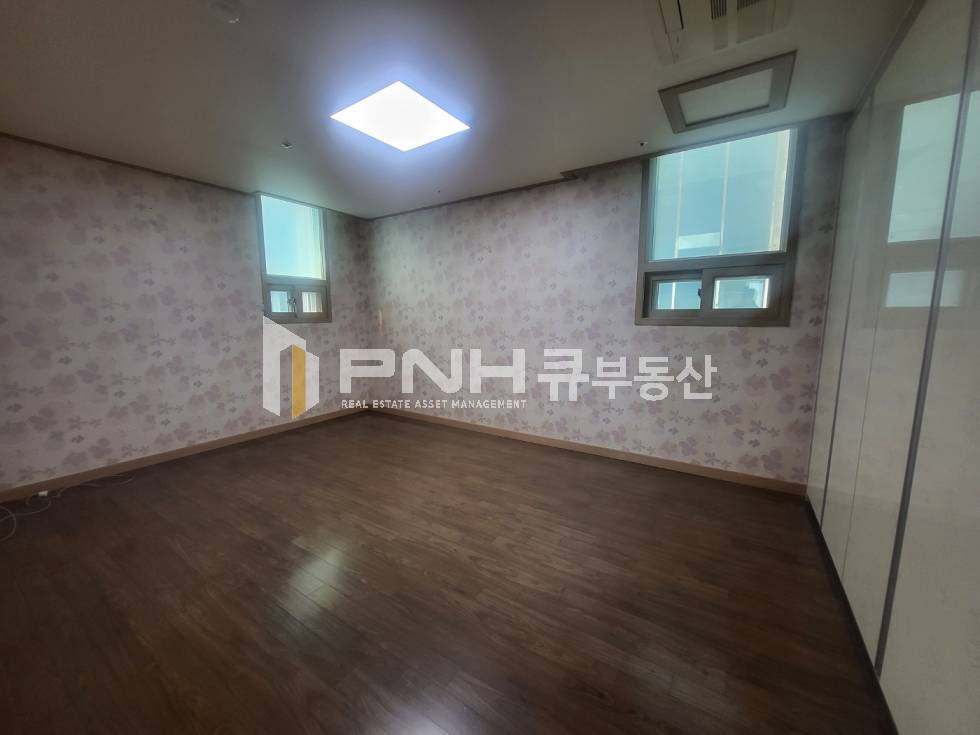 경기 안양동안구 관양동 구분 되어 있는 룸 사용 가능 넓은 테라스 정원 루프탑 월세 매물번호 10910 사진 17