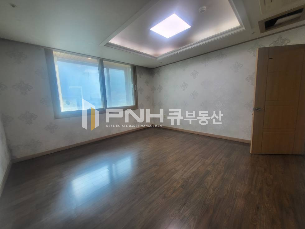 경기 안양동안구 관양동 구분 되어 있는 룸 사용 가능 넓은 테라스 정원 루프탑 월세 매물번호 10910 사진 18