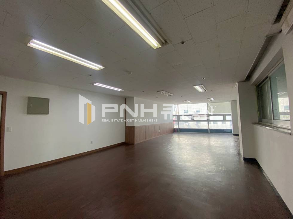 경기 안양동안구 호계동 호계사거리, 전용24평, 대로변방향,저렴한 중소형사무실임대 월세 매물번호 10933 사진 3