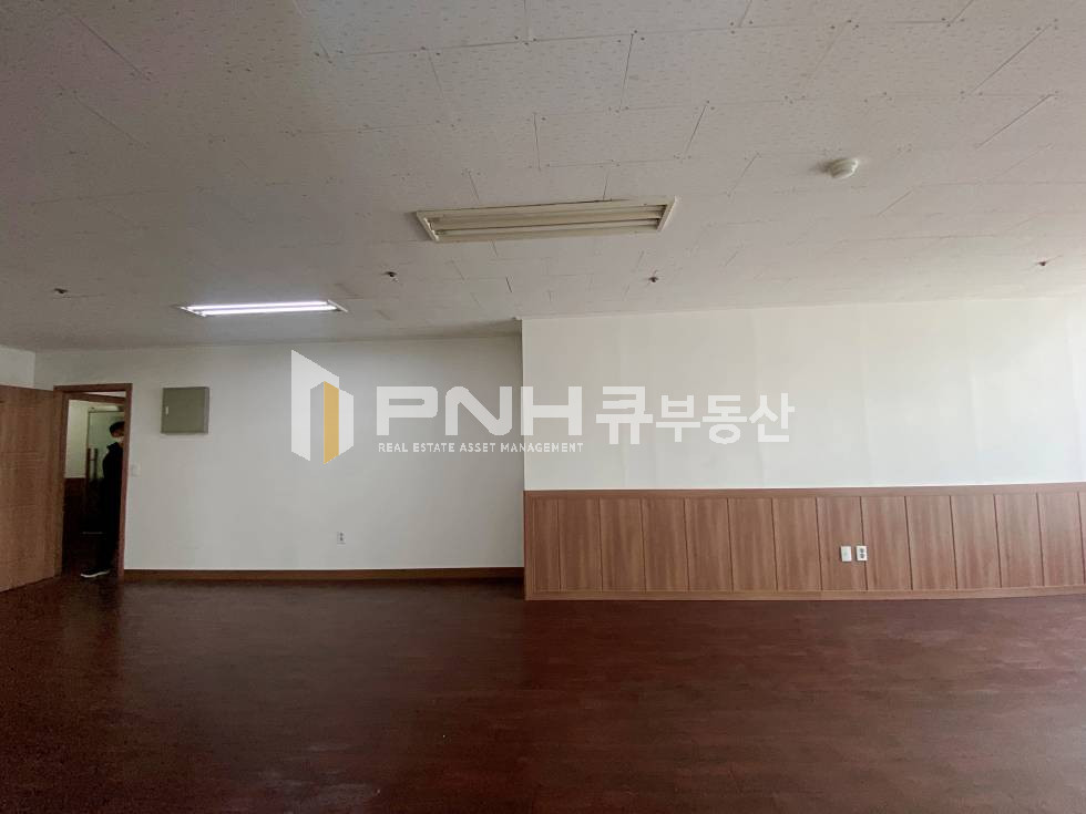 경기 안양동안구 호계동 호계사거리, 전용24평, 대로변방향,저렴한 중소형사무실임대 월세 매물번호 10933 사진 4
