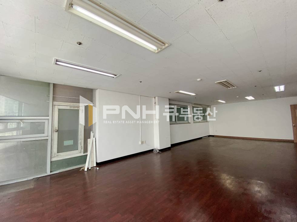 경기 안양동안구 호계동 호계사거리, 전용24평, 대로변방향,저렴한 중소형사무실임대 월세 매물번호 10933 사진 7