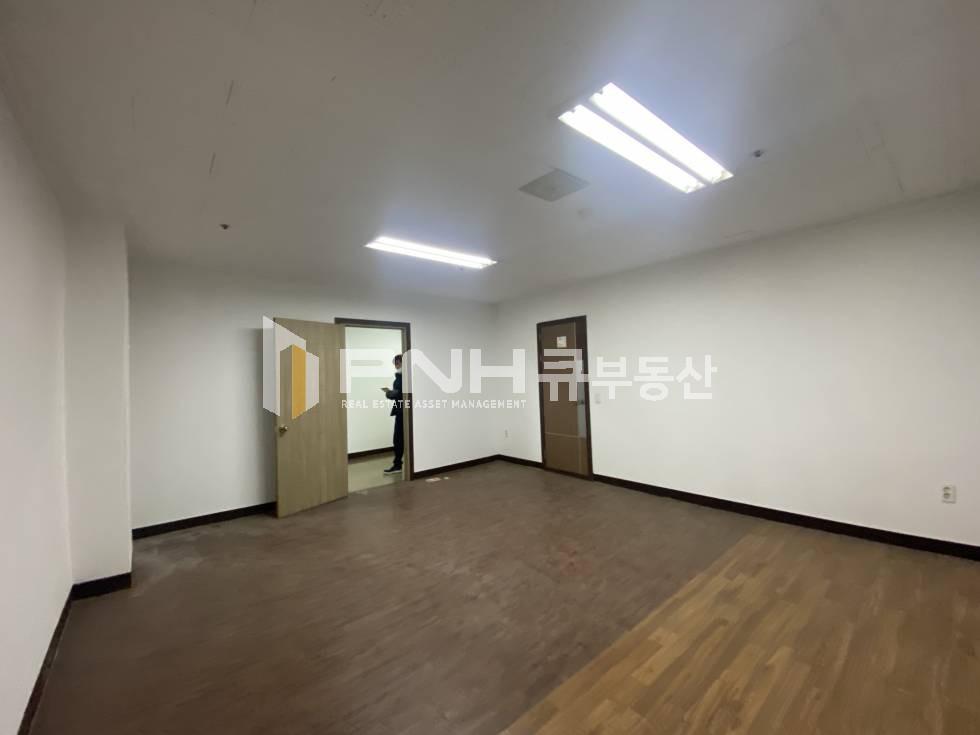 경기 안양동안구 호계동 안양 호계사거리, 전용10평, 저렴한 소형사무실임대, 깔끔 월세 매물번호 10934 사진 5