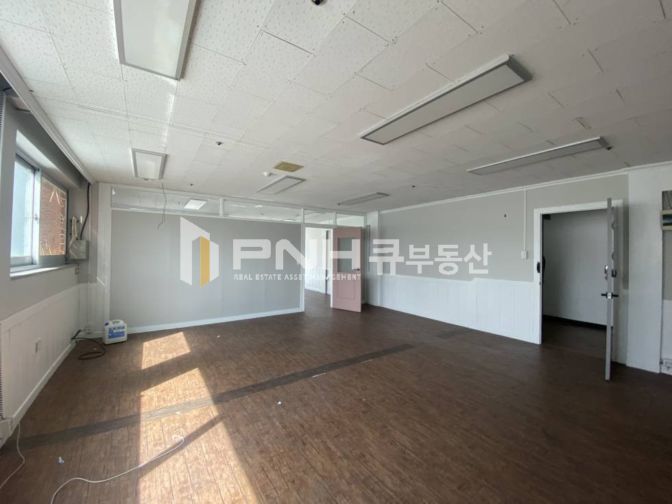 경기 안양동안구 호계동 안양 호계사거리, 전용20평, 유동인구많음, 인테리어룸, 저렴한 소형사무실임대 월세 매물번호 10935 사진 2