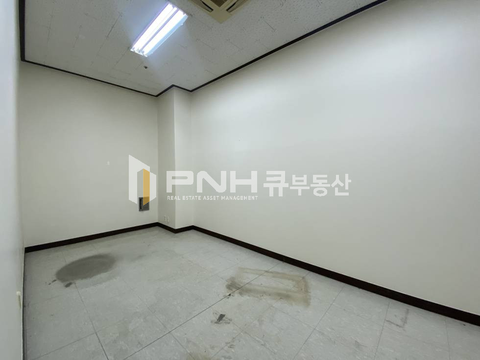 경기 안양동안구 호계동 범계역 명학역 인근, 신원비젼타워, 지하1층, 전용46평, 중소형사무실임대 월세 매물번호 10948 사진 2