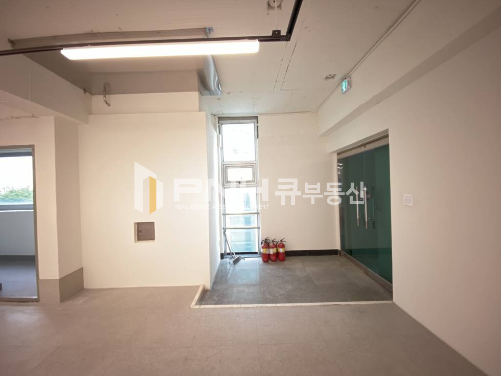 경기 안양동안구 관양동 4호선 인덕원역 역세권, 전용52, 깔끔한내부, 중소형사무실임대 월세 매물번호 10951 사진 10