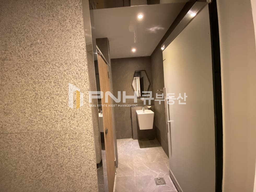 경기 안양동안구 관양동 4호선 인덕원역 역세권, 전용52, 깔끔한내부, 중소형사무실임대 월세 매물번호 10951 사진 12