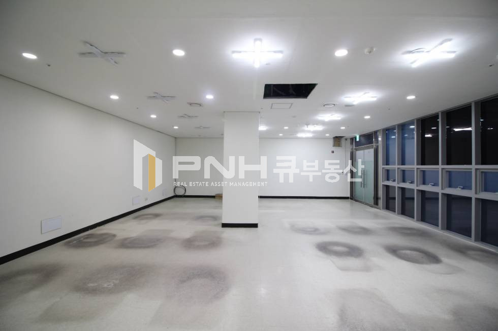 경기 안양동안구 관양동 평촌역 초역세권 썬큰 지하 전용 34평 상가 또는 사무실 등 공간임대 월세 매물번호 10953 사진 2