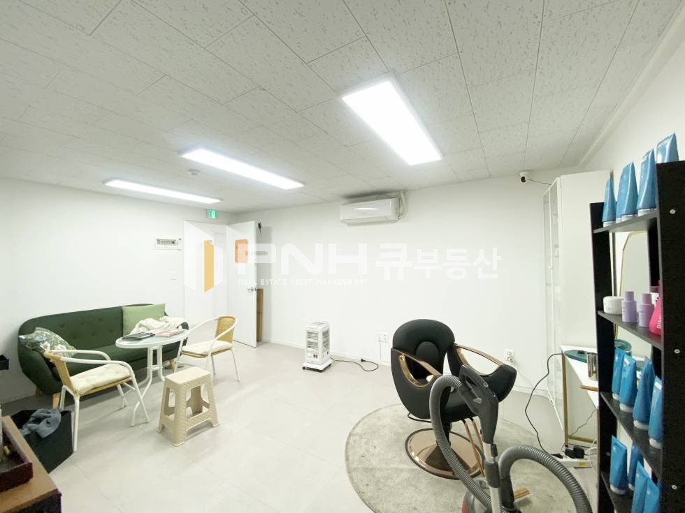 경기 안양동안구 호계동 호계신사거리(뱅뱅사거리)인근, 호계시장입구, 전용10평, 룸1, 싱크대있음, 냉난방기 있음, 소형사무실 임대 월세 매물번호 10959 사진 1
