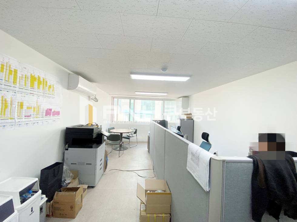 경기 안양동안구 호계동 호계신사거리, 뱅뱅사거리 인근, 호계시장입구, 전용6평, 소형사무실 임대 월세 매물번호 10958 사진 1