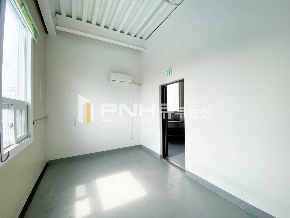 경기 군포시 금정동 금정역 역세권, 지상2층, 전용 약 35평, 룸1, 내부 화장실 있음, 엘리베이터있음, 중소형 공장 창고 임대 월세 매물번호 10969 사진 4