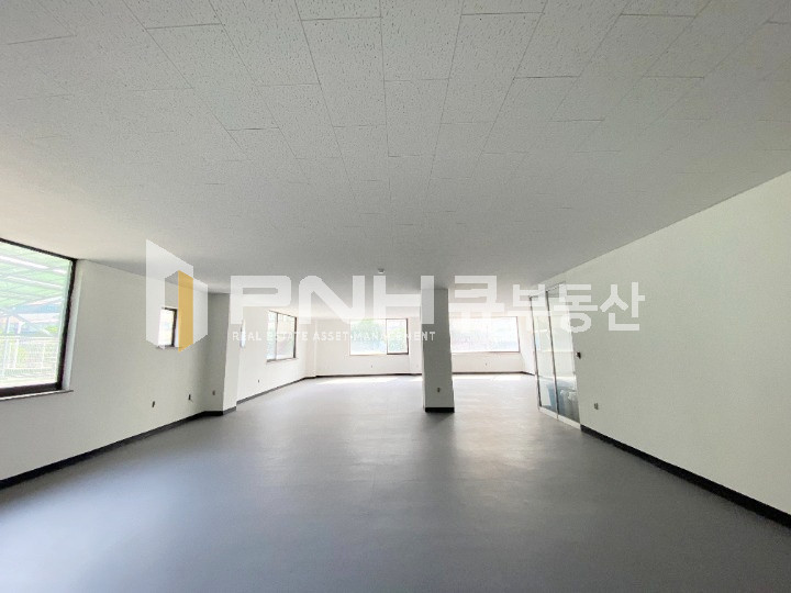 경기 안양만안구 안양동 만안사거리위치, 가시성 좋은 전용 40평 , 중소형 사무실 임대 월세 매물번호 10977 사진 8