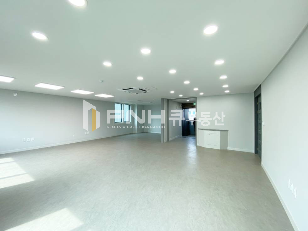 경기 안양만안구 안양동 명학역 인근, 주차 편리, 전용23평, 내부 인테리어 깔끔한 중소형사무실 임대 월세 매물번호 10974 사진 4