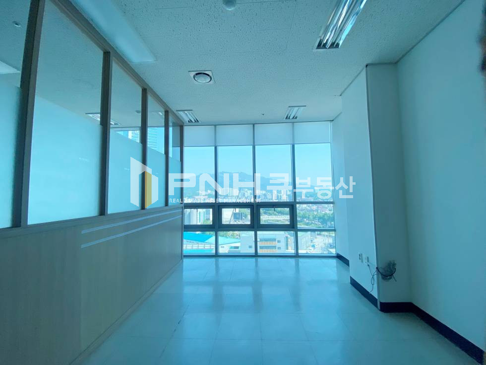 경기 안양동안구 관양동 디지털엠파이어, 전용30평, 인테리어룸1, 채광좋음, 깔끔한 지식산업센터 중소형 사무실 임대 월세 매물번호 10979 사진 6