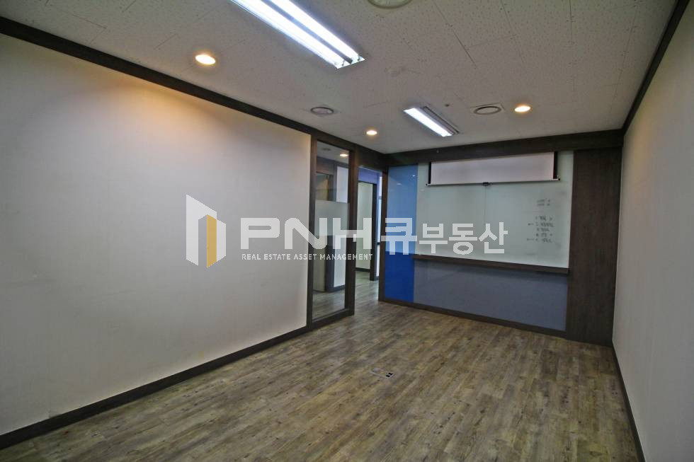 경기 안양동안구 관양동 인덕원지식산업센터, 관양두산벤처다임, 전용80평, 중대형평수사무실 임대 월세 매물번호 10984 사진 2