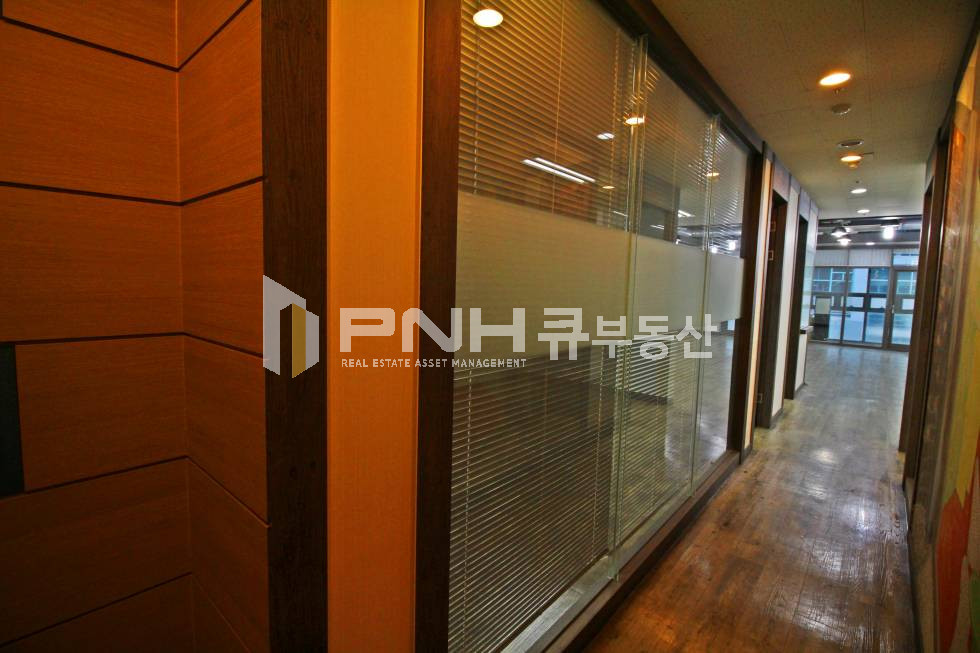 경기 안양동안구 관양동 인덕원지식산업센터, 관양두산벤처다임, 전용80평, 중대형평수사무실 임대 월세 매물번호 10984 사진 3