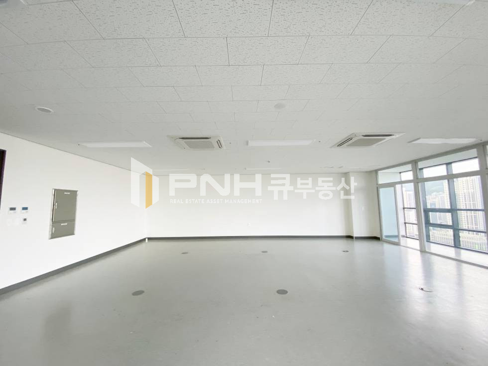 경기 안양만안구 안양동 안양아이에스비즈센트럴,고층 전용31평, 인테리어지원협의 월세 매물번호 10986 사진 7