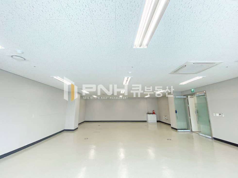 경기 안양동안구 관양동 평촌지식산업센터 , 전31평, 깔끔함, 가성비좋은 중소형사무실 월세 매물번호 10989 사진 3