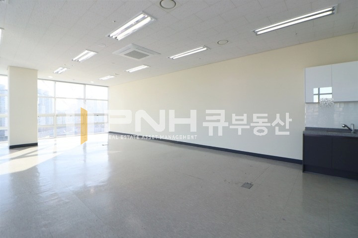 경기 안양동안구 평촌동 평촌 신축 지식산업센터, 전용17평, 소형사무실임대 월세 매물번호 10992 사진 6