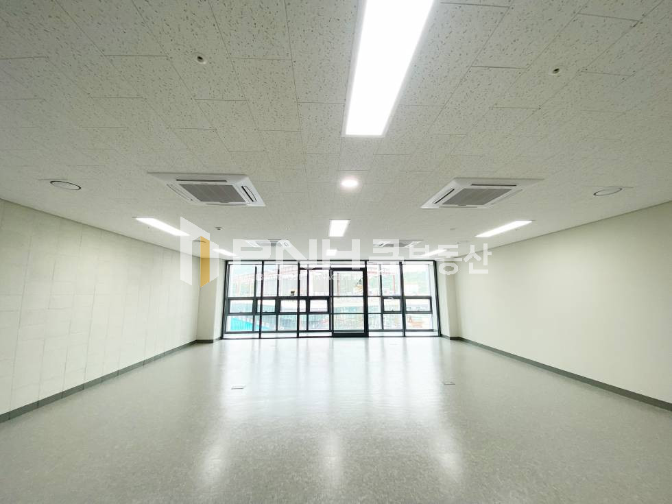 경기 과천시 갈현동 과천정보지식정보타운, 과천상상자이, 전용28평, 중소형사무실 임대 월세 매물번호 10997 사진 2