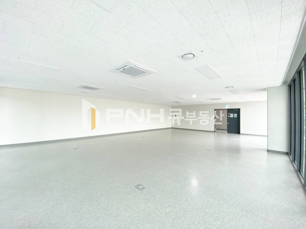 경기 과천시 갈현동 과천정보지식정보타운, 과천상상자이, 실평45평, 천장형냉난방기O, 신축 첫 입주 월세 매물번호 10999 사진 8