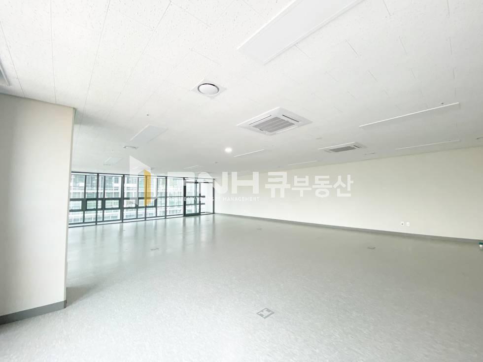 경기 과천시 갈현동 과천정보지식정보타운, 과천상상자이, 실평45평, 천장형냉난방기O, 신축 첫 입주 월세 매물번호 10999 사진 11