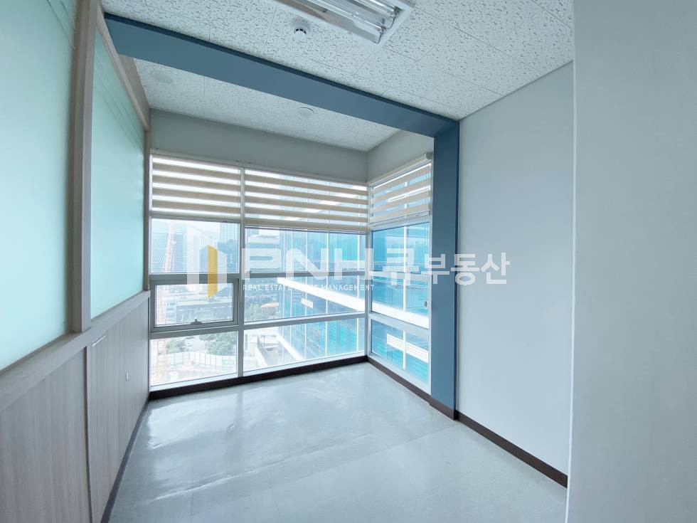 경기 안양동안구 관양동 평촌역초역세권, 평촌하이필드,실평32평, 룸3개, 탕비실O, 청잔형냉난방기O , 뷰좋음 월세 매물번호 11002 사진 11