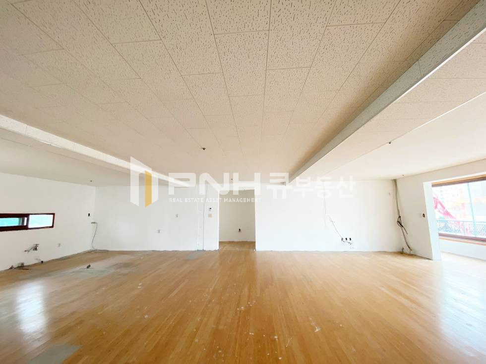 경기 안양동안구 호계동 범계역역세권, 전용67평, 룸4, 한개층 전체사용, 엘베O, 깔끔 월세 매물번호 11010 사진 3
