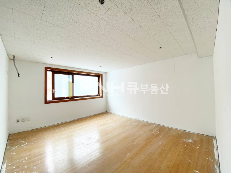 경기 안양동안구 호계동 범계역역세권, 전용67평, 룸4, 한개층 전체사용, 엘베O, 깔끔 월세 매물번호 11010 사진 12