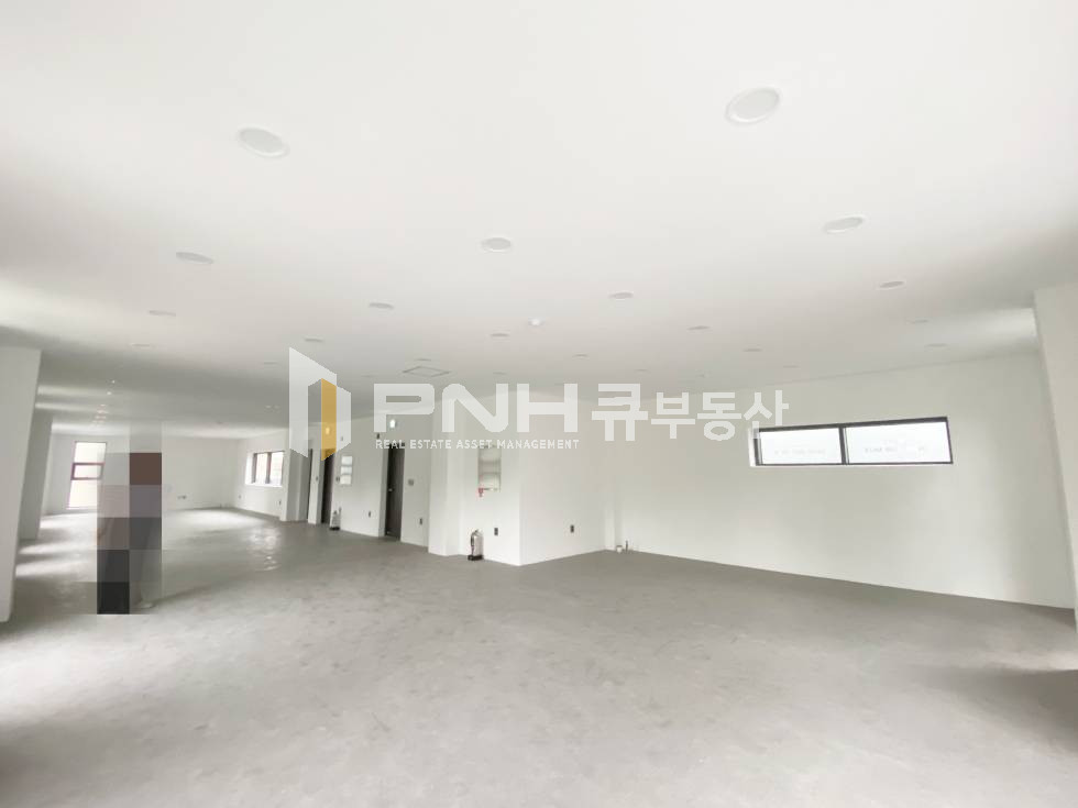 경기 안양동안구 평촌동 신축건물, 전용58평, 흥안대로, 평촌대로변, 민백사거리 인근, 가시성 좋음, 노출효과 Good 월세 매물번호 11012 사진 2