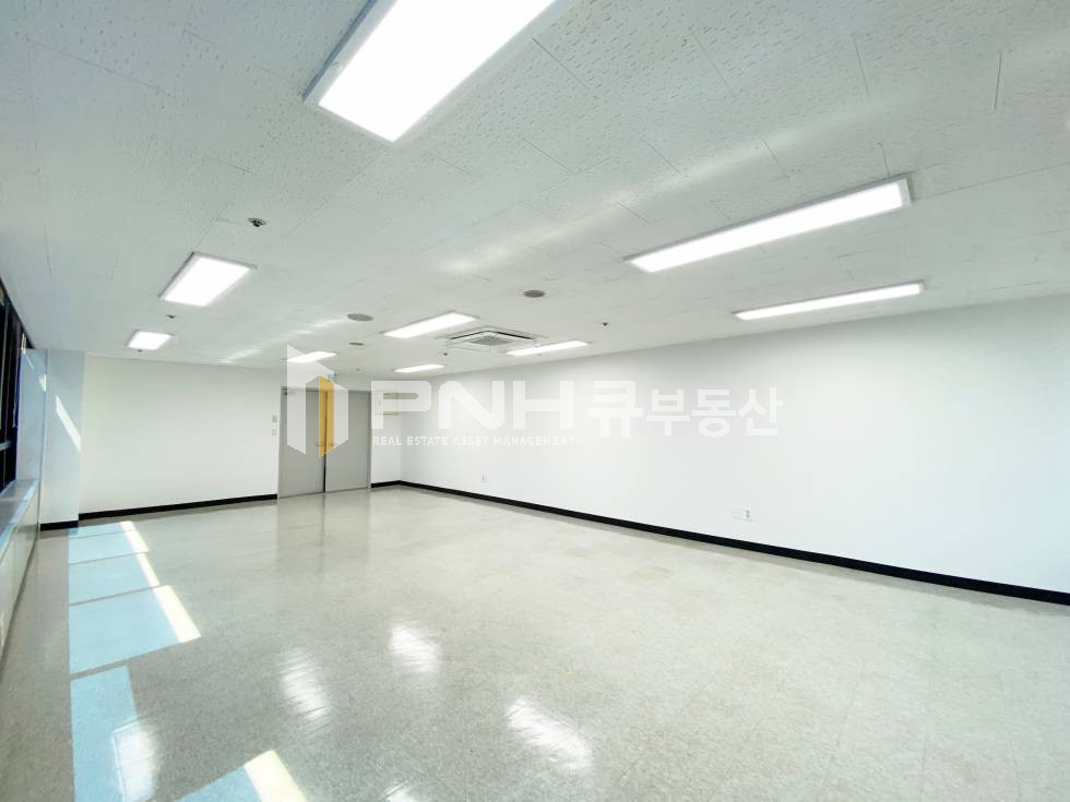 경기 안양동안구 비산동 범계역 도보3분, 안양건설타워, 전용40평, 주차편리,인테리어깔끔,즉시입주 월세 매물번호 11018 사진 5