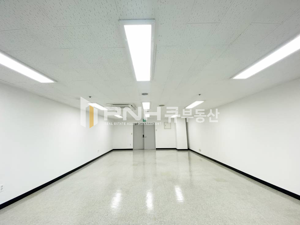 경기 안양동안구 비산동 범계역 도보3분,안양걸설타워, 전용26평, 내부깔끔, 탕비실O, 즉시입주 월세 매물번호 11020 사진 3