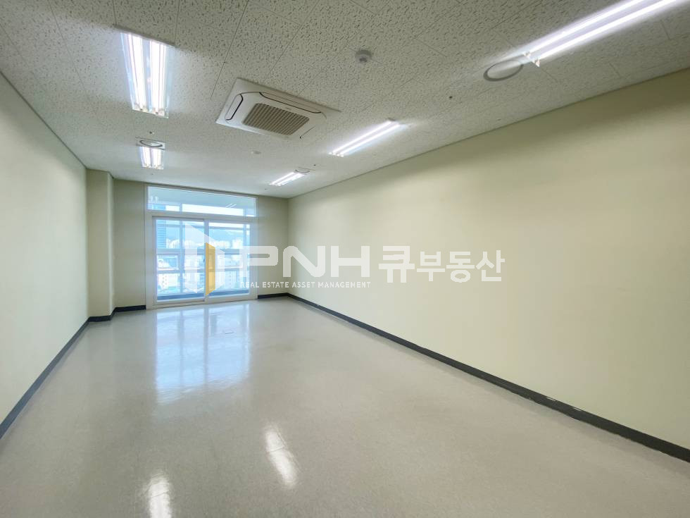 경기 안양동안구 관양동 평촌하이필드 지식산업센터, 전용11평, 소형사무실임대, 대로변, 탕비실O, 천장형냉난방기O, 주차편리, 즉시입주 월세 매물번호 11023 사진 8