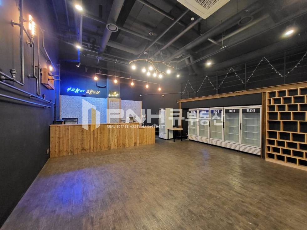 경기 안양동안구 관양동 Bar ,술집 인테리어 되어 있음. 무권리 월세 매물번호 11030 사진 5