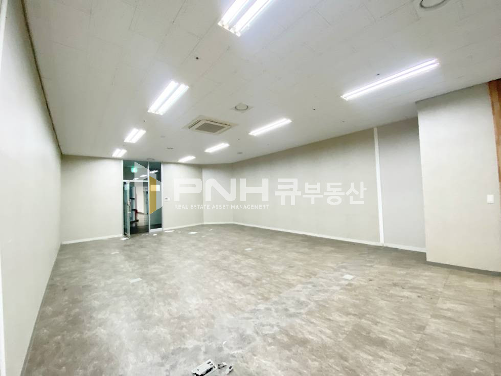 경기 안양동안구 관양동 인덕원인근사무실, 평촌스마트베이, 전용30평, 베란다확장O, 천장형냉난방기O 월세 매물번호 11034 사진 2