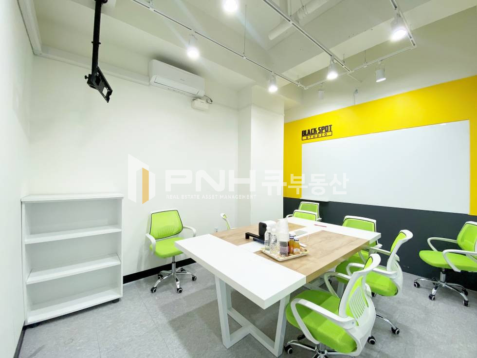 경기 안양동안구 관양동 평촌역인근, 근생 사무실, 전용56평, 풀인테리어, 룸4개, 크기다양, 탕비실O, 천장형냉난방기O 월세 매물번호 11038 사진 5
