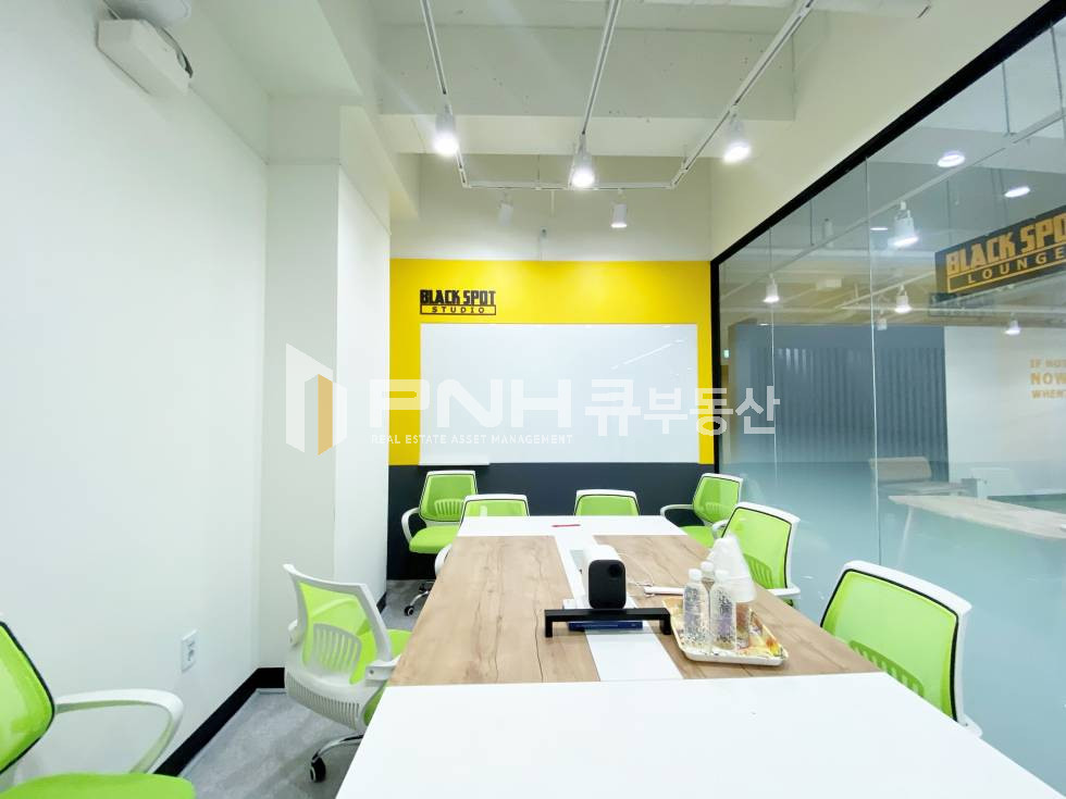 경기 안양동안구 관양동 평촌역인근, 근생 사무실, 전용56평, 풀인테리어, 룸4개, 크기다양, 탕비실O, 천장형냉난방기O 월세 매물번호 11038 사진 6