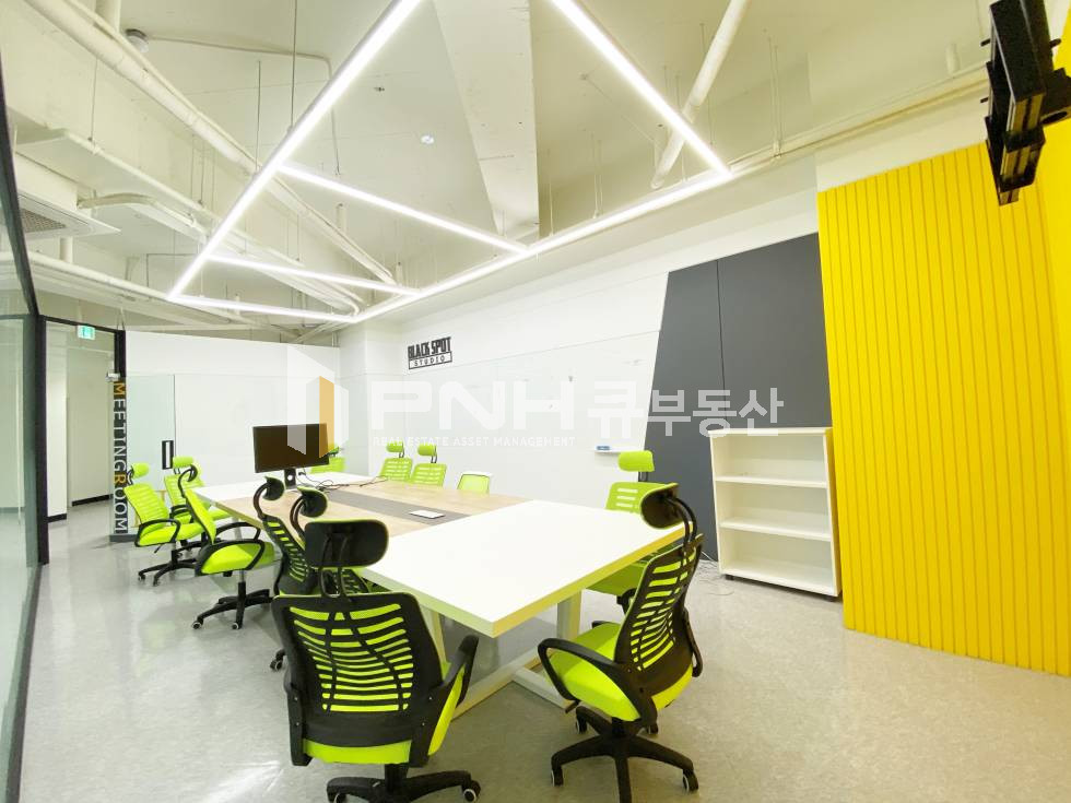 경기 안양동안구 관양동 평촌역인근, 근생 사무실, 전용56평, 풀인테리어, 룸4개, 크기다양, 탕비실O, 천장형냉난방기O 월세 매물번호 11038 사진 15