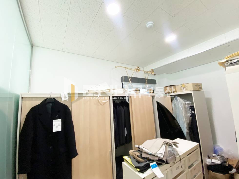경기 안양동안구 관양동 평촌역 , 인덕원역 인근사무실, 전용50평, 인테리어룸4개, 채광 굿, 간판설치가능, 주차, 풀 인테리어, 즉시입주 월세 매물번호 11039 사진 6