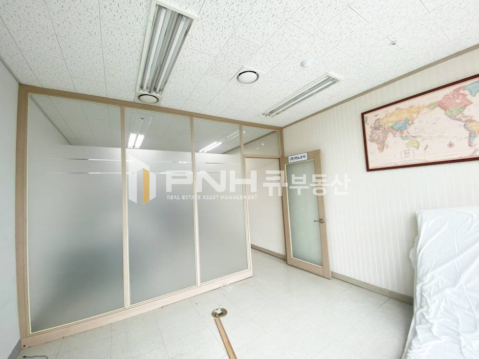 경기 안양동안구 관양동 대륭테크노타운15차, 평촌역 인덕원역 더블역세권, 전용20평, 중소형사무실 임대, 즉시입주, 공간구획, 천장형냉난방기O 월세 매물번호 11040 사진 6