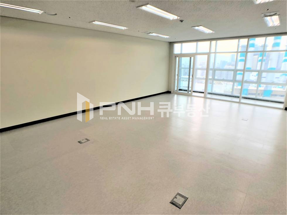 경기 안양동안구 관양동 평촌역사무실, 평촌역하이필드지식산업센터, 전용16평, 고층, 급매물, 즉시입주가능 월세 매물번호 11041 사진 8
