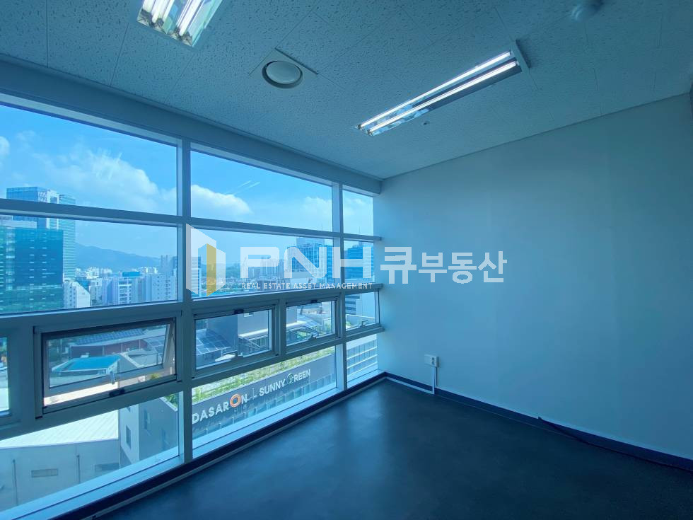 경기 안양동안구 관양동 평촌하이필드 지식산업센터 전용13평, 풀인테리어, 소형사무실임대, 즉시입주가능 월세 매물번호 11043 사진 6