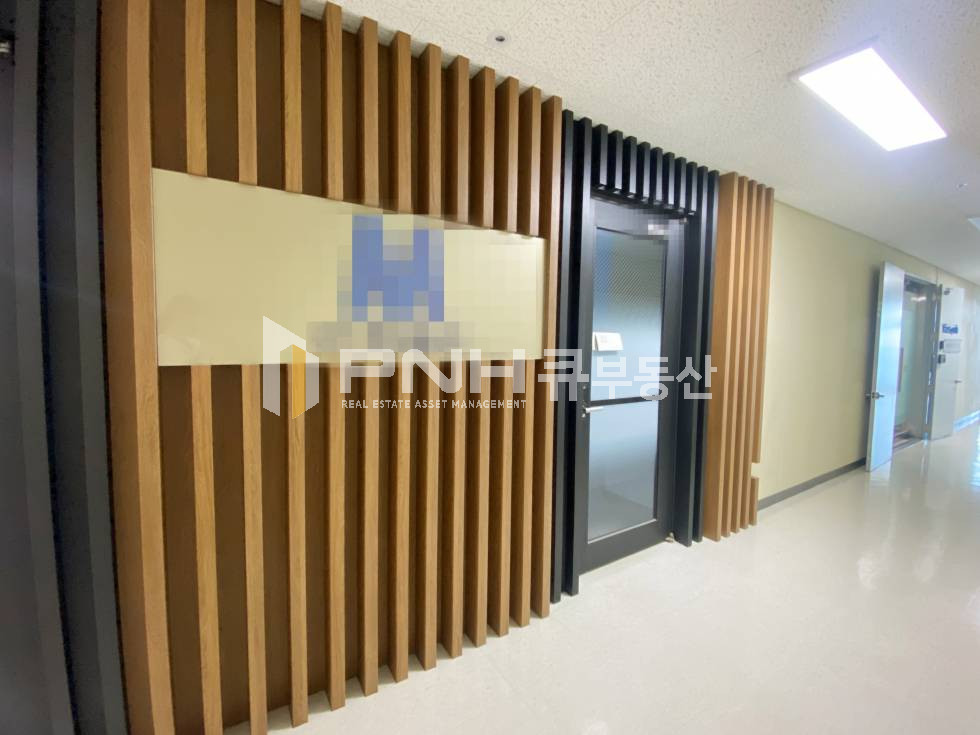 경기 안양동안구 관양동 평촌하이필드 지식산업센터, 전용13평, 풀인테리어O, 파사드, 천장형냉난방기O, 즉시입주 월세 매물번호 11042 사진 1
