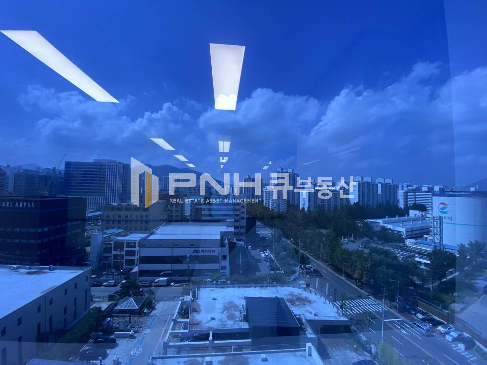 경기 안양동안구 관양동 평촌하이필드 지식산업센터, 전용13평, 풀인테리어O, 파사드, 천장형냉난방기O, 즉시입주 월세 매물번호 11042 사진 7