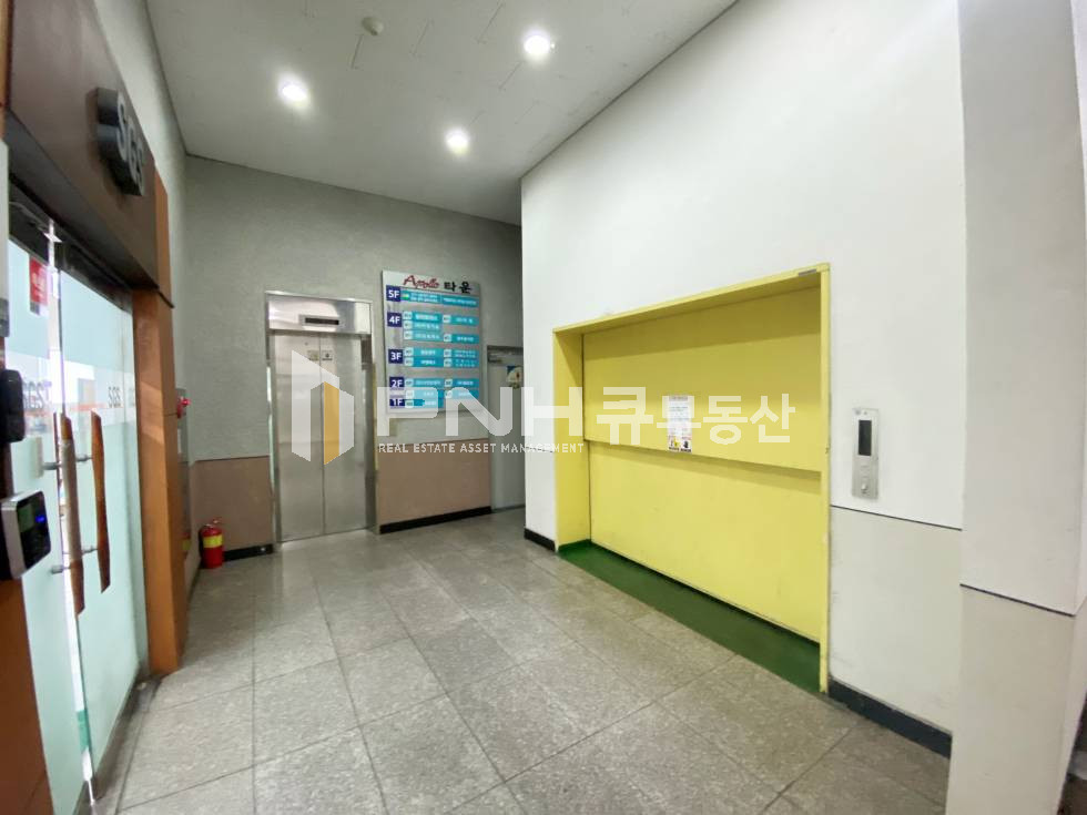 경기 군포시 산본동 금정역 초역세권, 공장및 창고, 전용약50평, 내부 깔끔, 화물엘베O, 인승엘베O, 주차장 축구장, 즉시입주 월세 매물번호 11052 사진 6