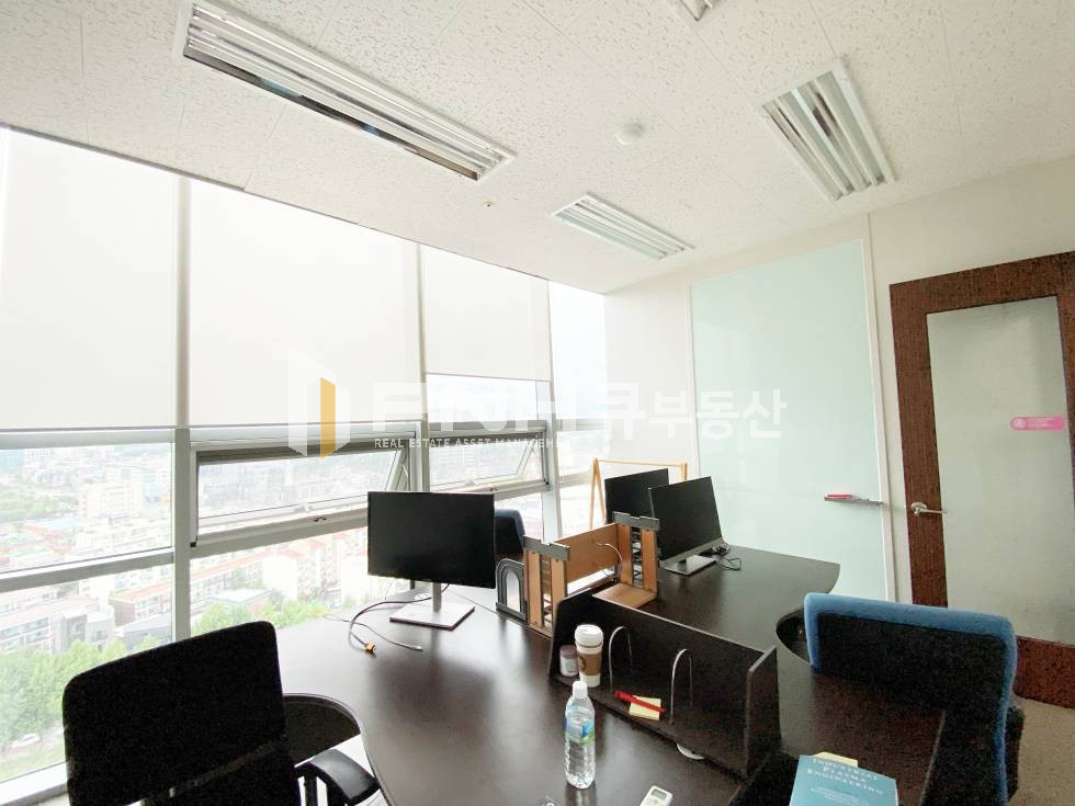 경기 안양동안구 관양동 인덕원역 역세권, 금강펜테리움IT타워, 실 전용 75평, 코너확장형, 파사드O, 룸6개, 천장형냉난방기O, 풀인테리어, 빠른입주가능 월세 매물번호 11055 사진 13